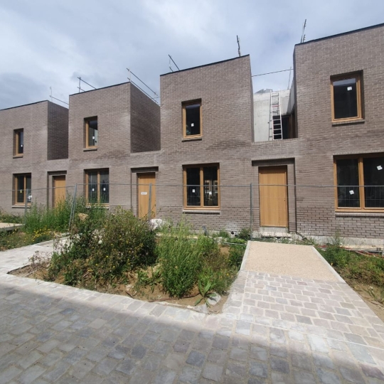  LOGER 9 : Maison / Villa | VERSAILLES (78000) | 100 m2 | 669 000 € 