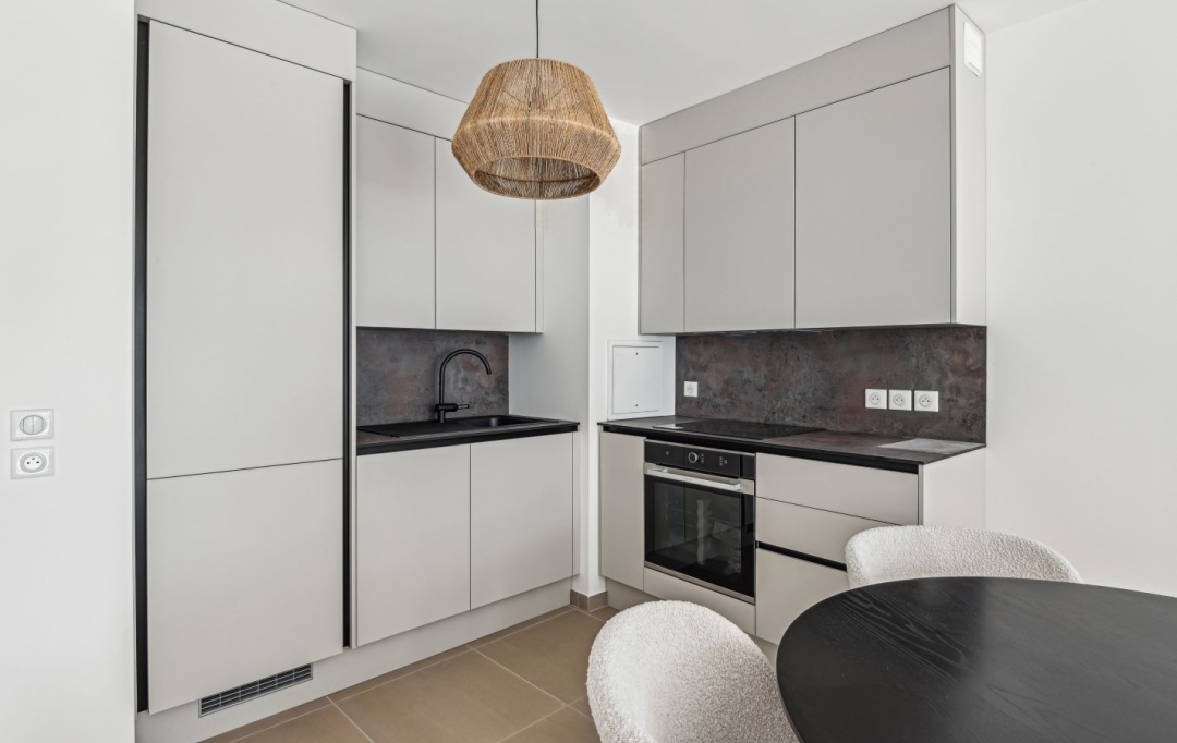 LOGER 9 : Appartement | PARIS (75018) | 60 m2 | 890 000 € 